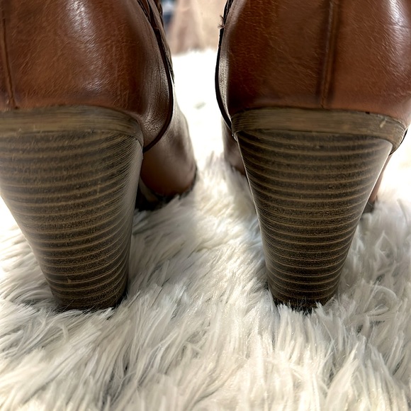 MIA Western Heeled Cowgirl Studded Boots w/Stitching
Brown Bronze Dressy Boots 8 - Picture 9 of 16